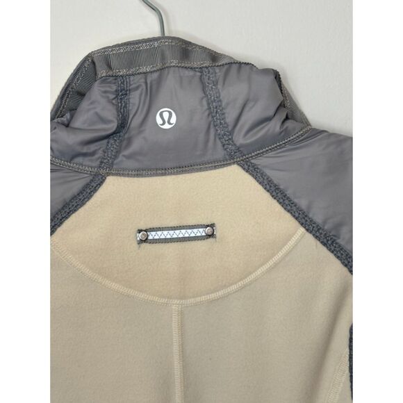 Lululemon Run Bundle Up Jacket with pockets Size 4 Cream Silver -n26 - Picture 6 of 16